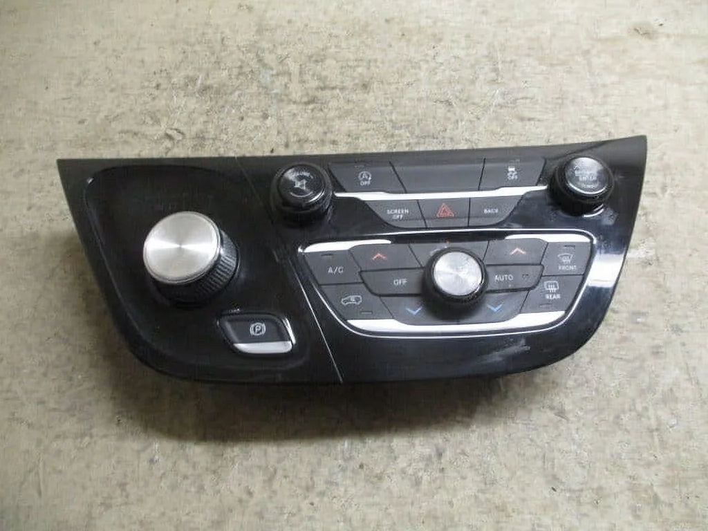 Pre-Owned 2017 Chrysler Pacifica Automatic Climate AC Heater Temperature Control OEM LKQ (Good)