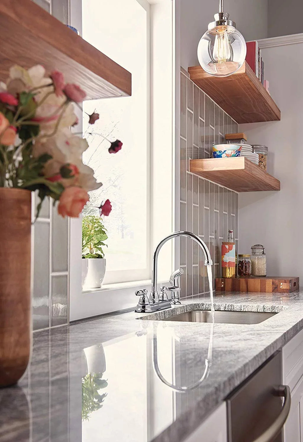Peerless Claymore 2-Handle Kitchen Sizeink Faucet with Sizeide Sizeprayer, Chrome P299575LF