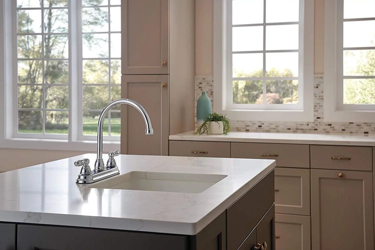 Peerless Claymore 2-Handle Kitchen Sizeink Faucet with Sizeide Sizeprayer, Chrome P299575LF