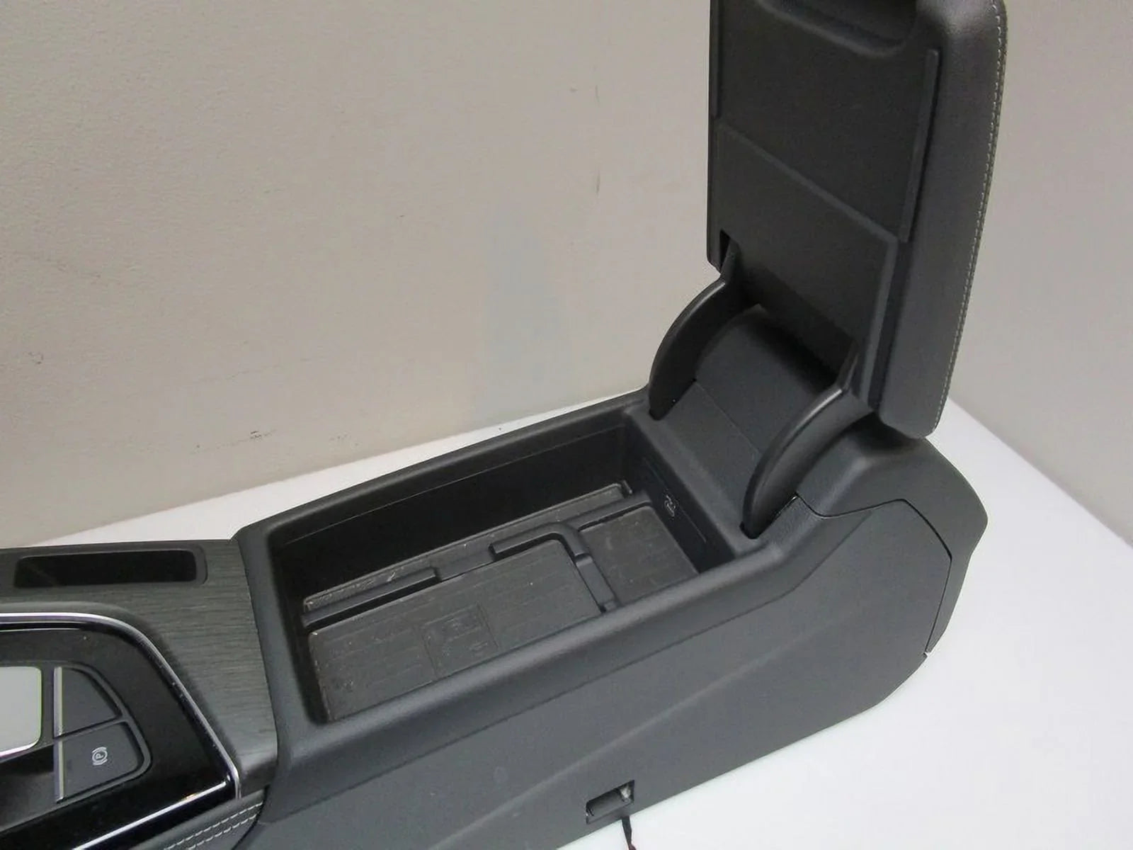 Pre-Owned 2021 Audi AllRoad Black Floor Center Console Assembly OEM (Good)