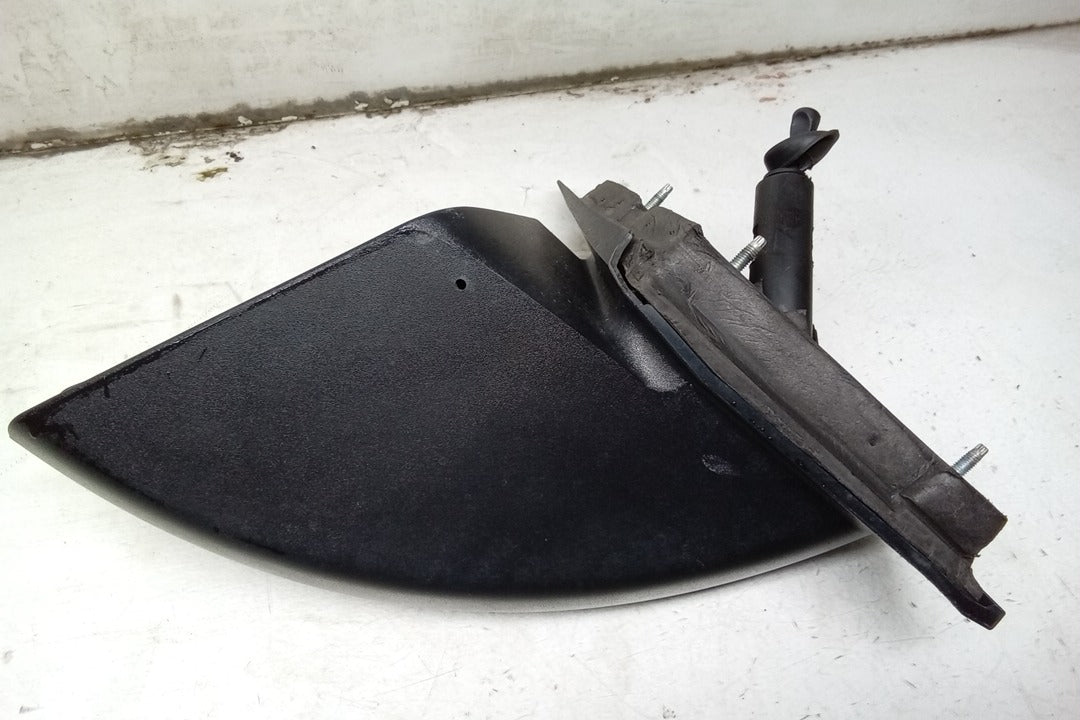 Pre-Owned 06 2006 Sizeaturn Ion Driver LH Door Mirror OEM (Good)