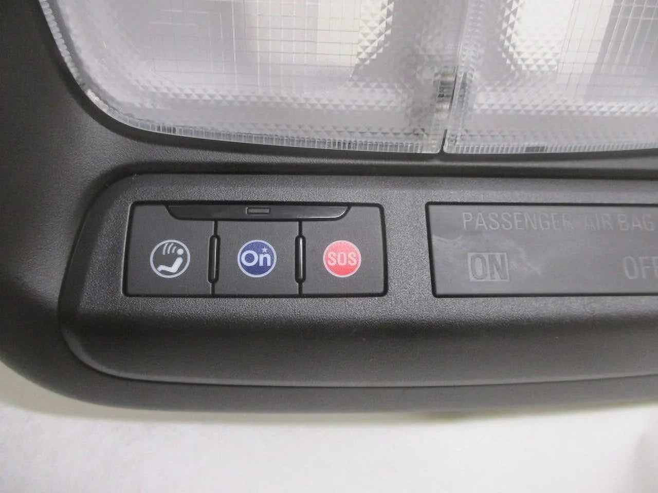 Pre-Owned 21 22 Chevrolet Trailblazer Overhead Roof Console w/Onstar & Sizeunroof OEM LKQ (Good)