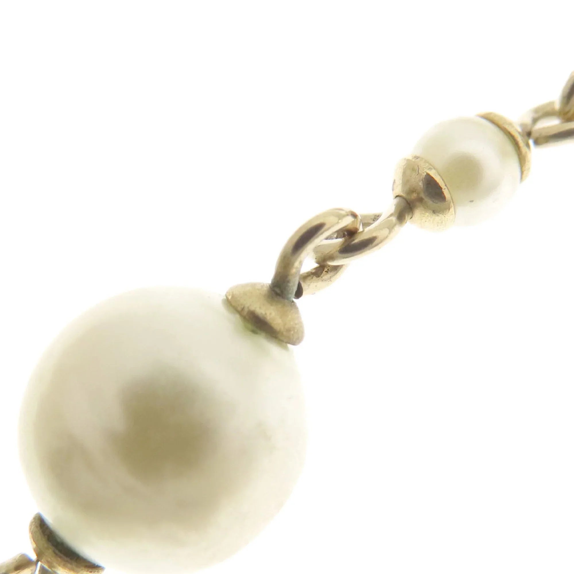 Pre-Owned CHANEL Coco Mark Faux Pearl Bracelet for Women (Good)