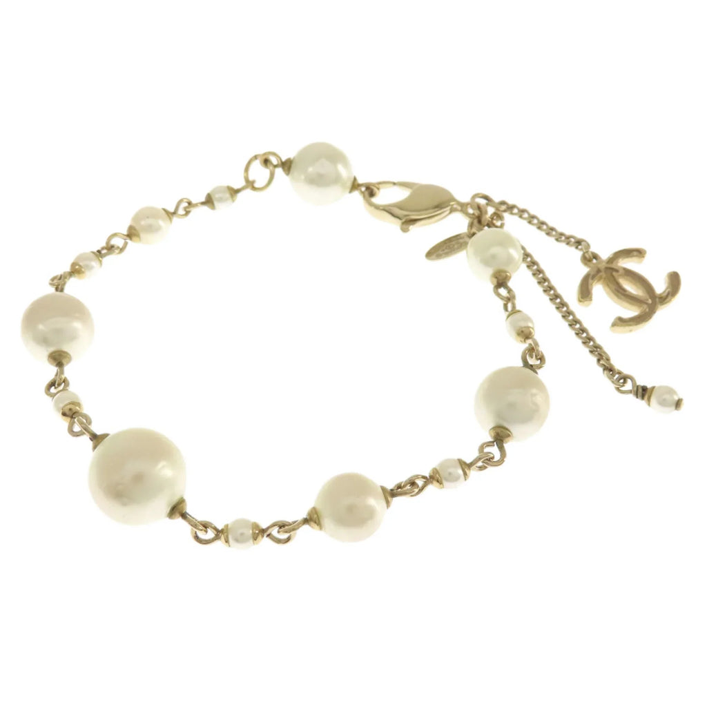 Pre-Owned CHANEL Coco Mark Faux Pearl Bracelet for Women (Good)