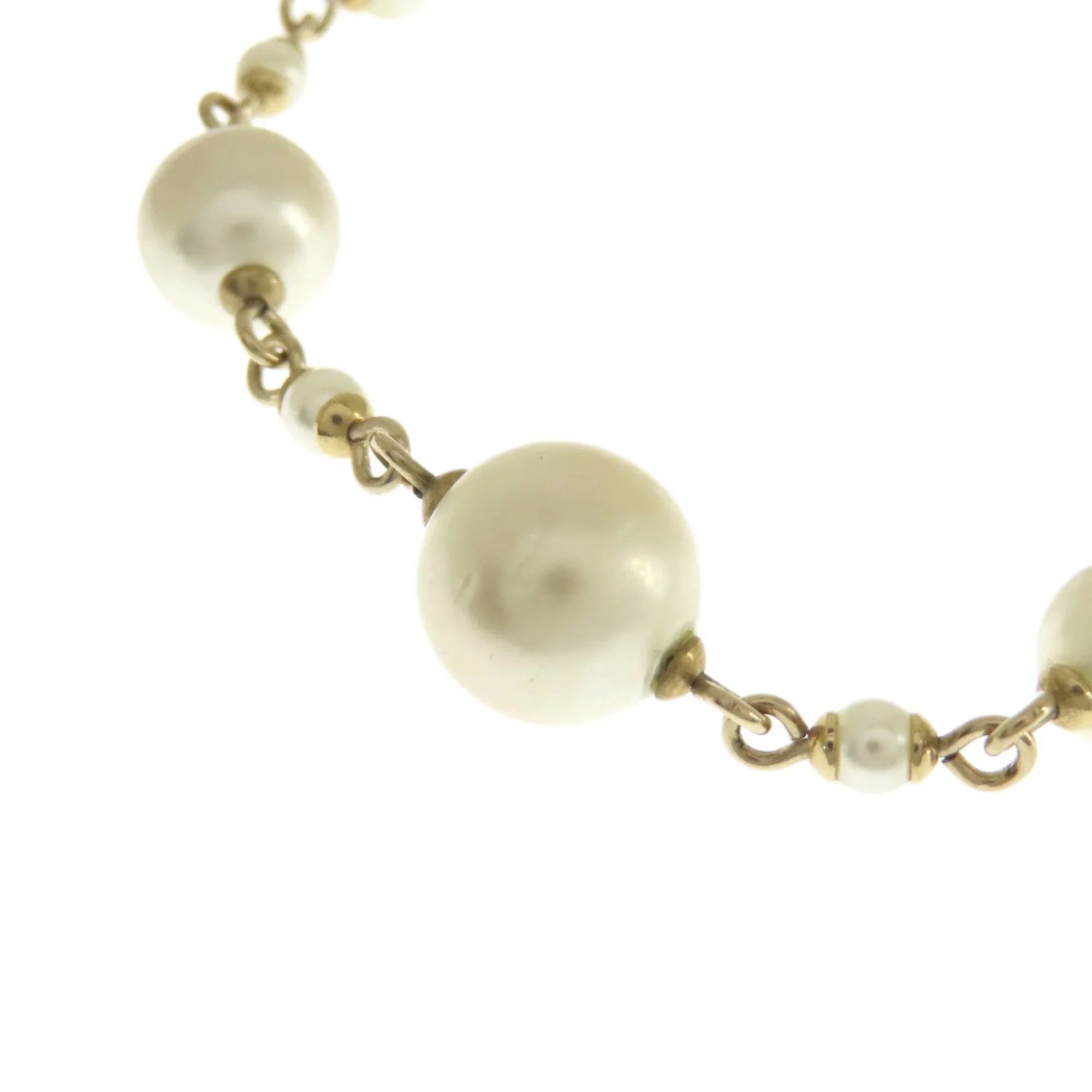 Pre-Owned CHANEL Coco Mark Faux Pearl Bracelet for Women (Good)
