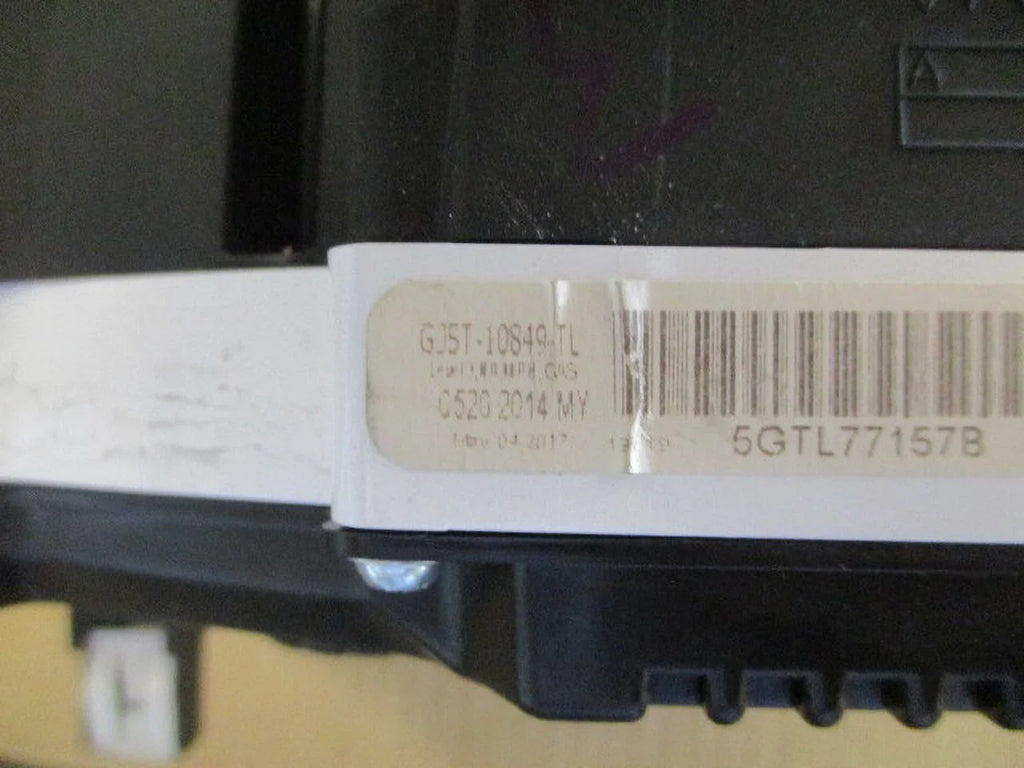 Pre-Owned 2017 Ford Escape Sizepeedometer Sizepeedo Cluster MPH 63K OEM LKQ (Good)