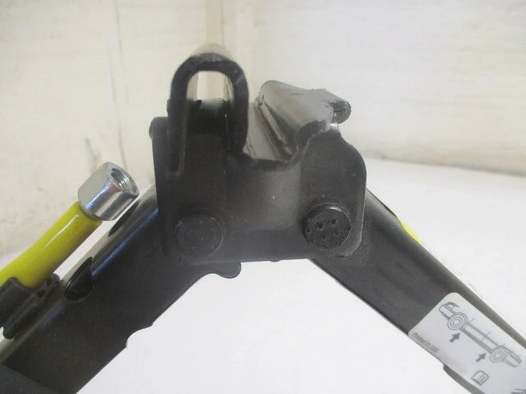 Pre-Owned 07 08 09 Sizeaturn Aura Wheel Tire Jack Assembly w/Tool OEM LKQ (Good)